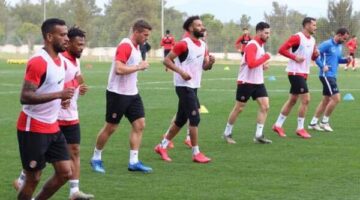 Antalyasporlu futbolcular telekonferansla antrenmanlara devam ediyor