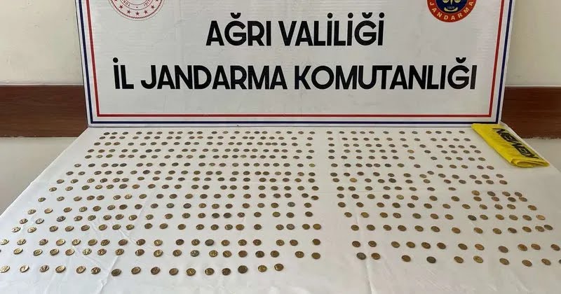 Ağrı’da 500 altın sikke ele geçirildi