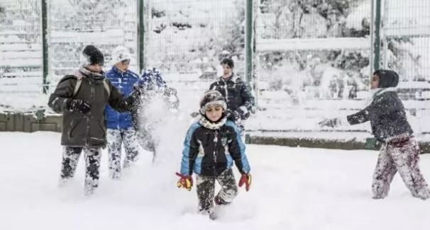 Ağrı’da okullar tatil edildi