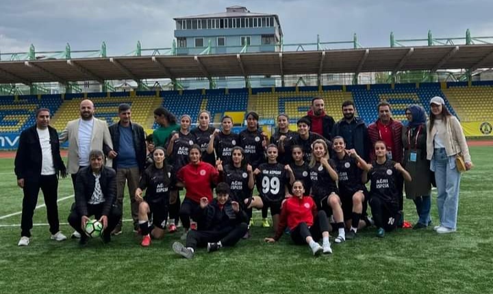 Ağrı Aile ve Sosyal Hizmetler Spor Kulübü dur durak bilmiyor