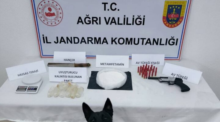 Uyuşturucu taciri Jandarma’ya yakalandı